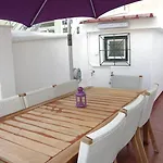 诺沃格拉卡公寓